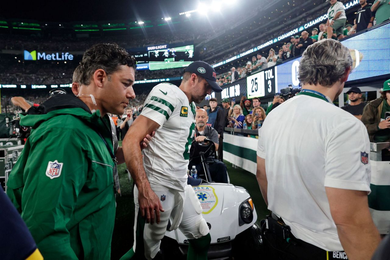 Jets and Aaron Rodgers will get an early chance to validate the Super Bowl  expectations