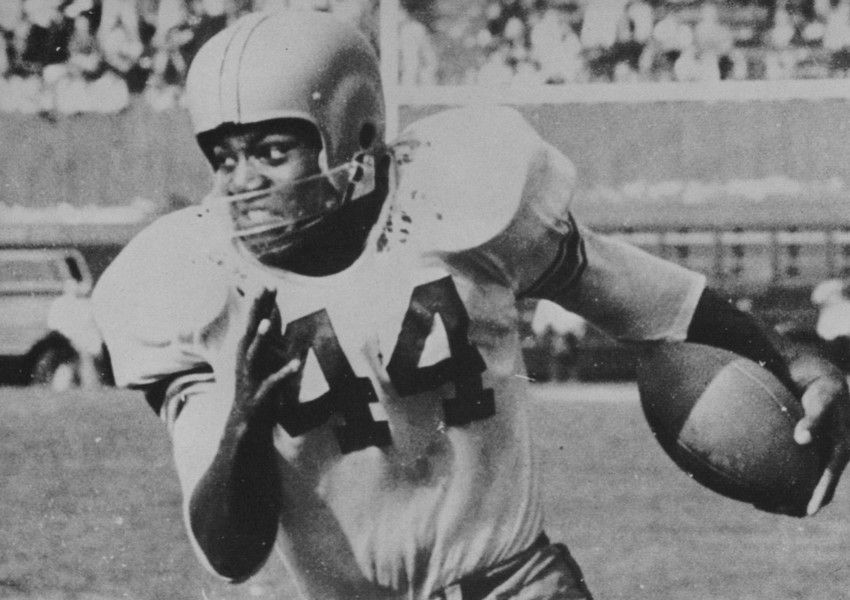 Why Browns great Jim Brown retired from the NFL in his prime