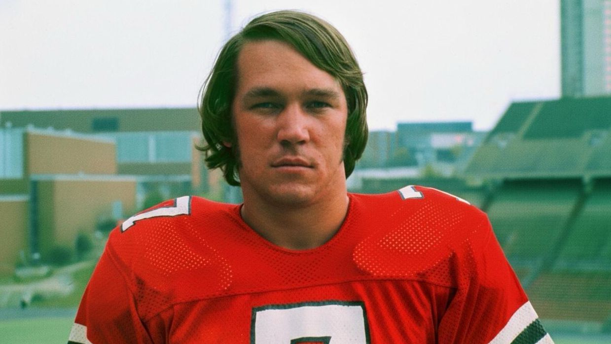 Football radio analyst Jim Kelly passed away
