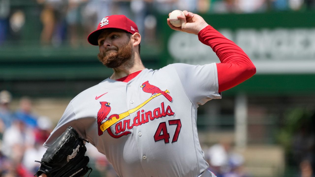 Rangers acquire Montgomery and Stratton from Cardinals