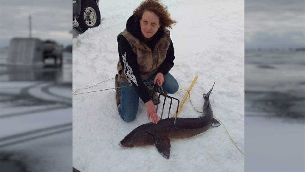 Thousands take to lakes for sturgeon spearing