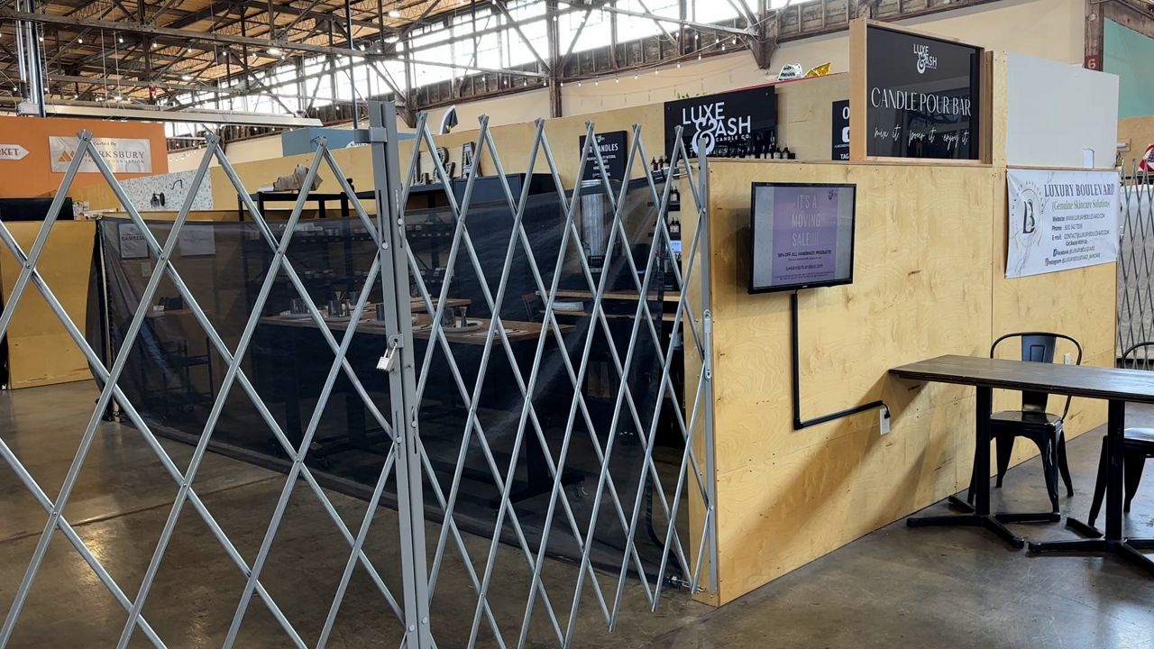 Julietta Market leaving Lexington's Greyline Station