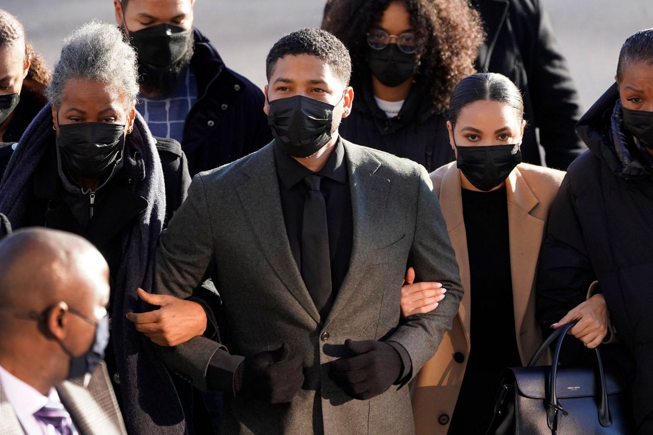 Prosecutors to begin case against Jussie Smollett in Chicago
