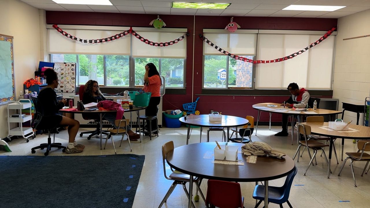 Madison programs handing out teen work experience amid tough job market