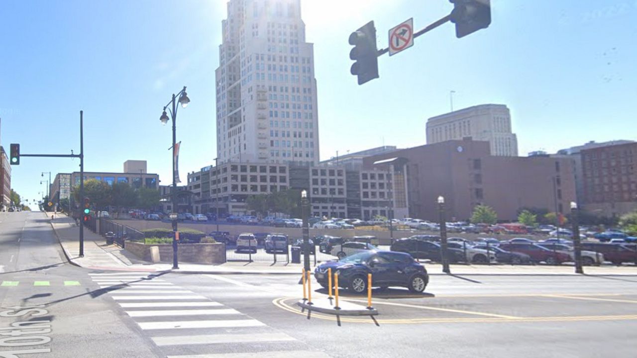 An image of the area where the apartments where the child fell out of is located in downtown Kansas City, Missouri. (Photo: Google Maps)