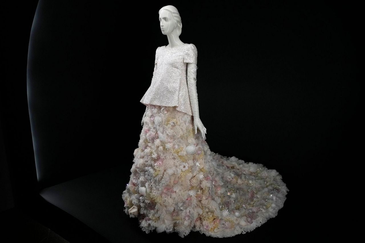 Met Gala 2023: See inside museum's Karl Lagerfeld exhibit