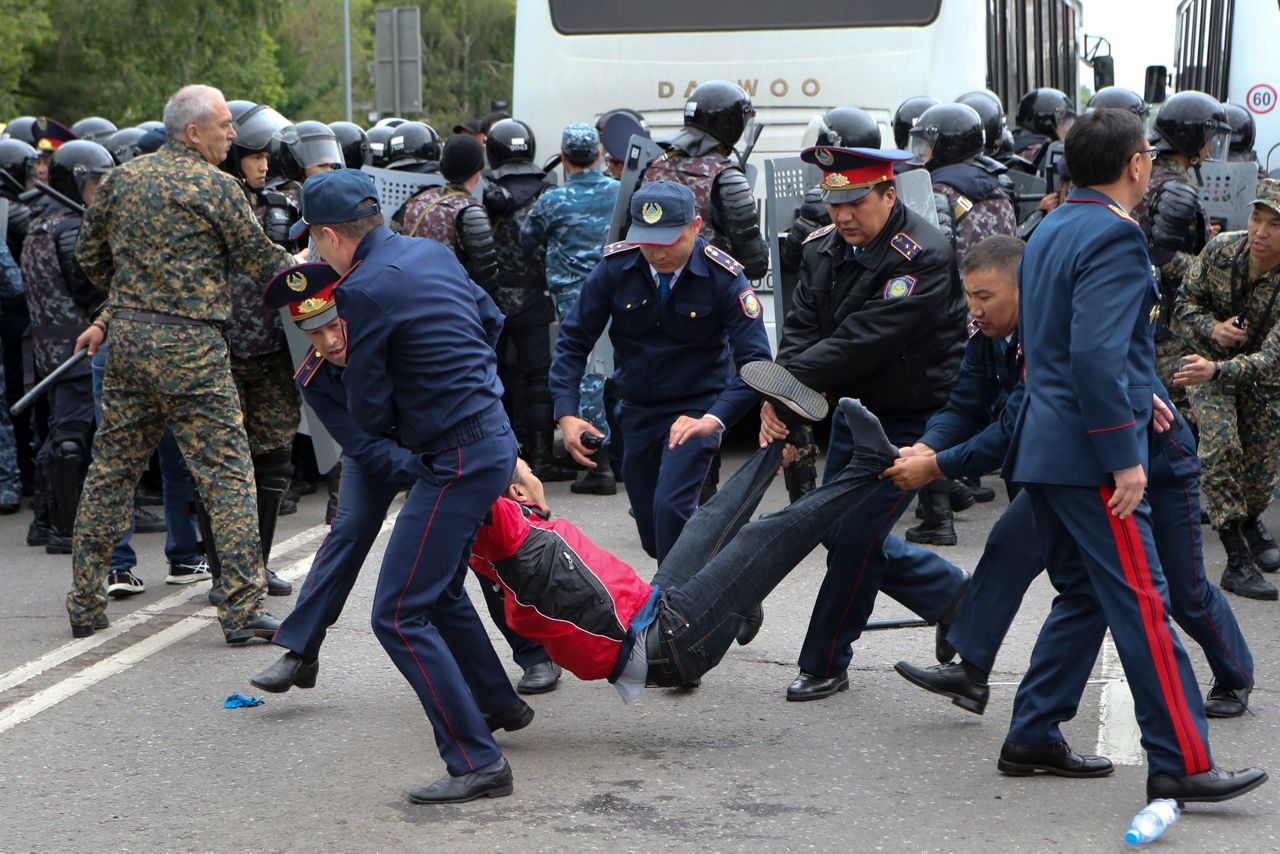 Рагандар ньюс. Казахстан беспорядки. Протесты в Казахстане. Волнения в Казахстане. Алматы беспорядки.