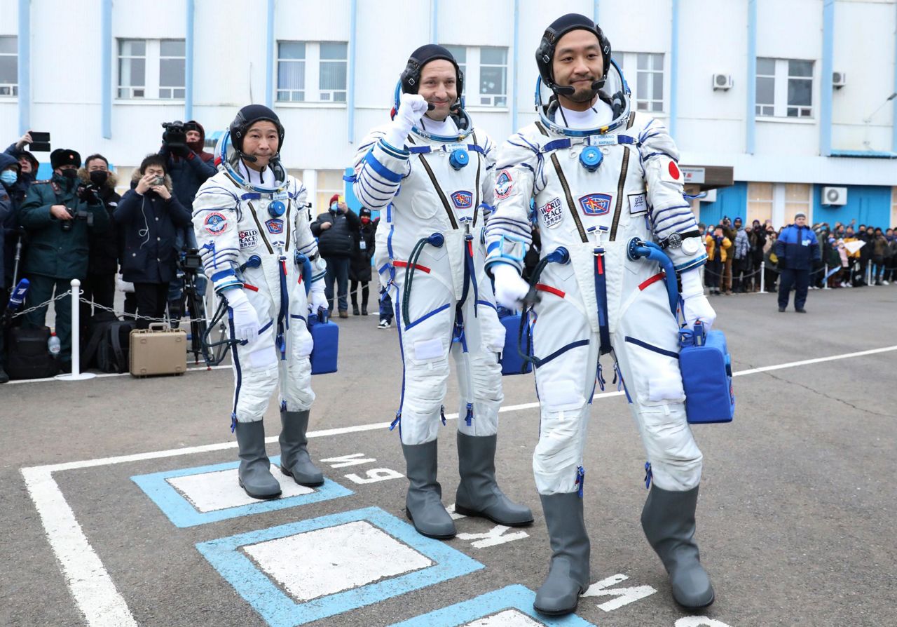 туристы в космосе фото
