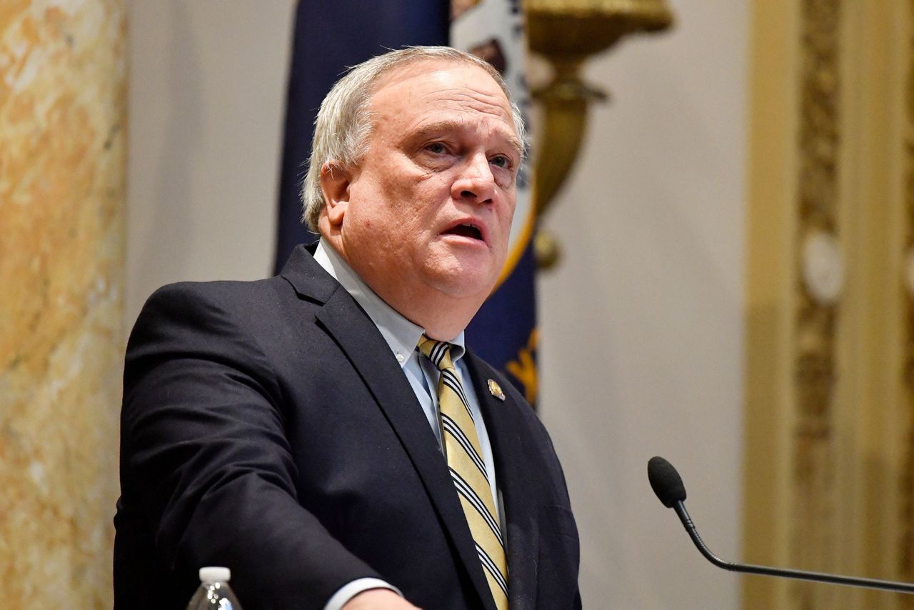 Ky GOP lawmakers pass ban on gender-affirming care for youth