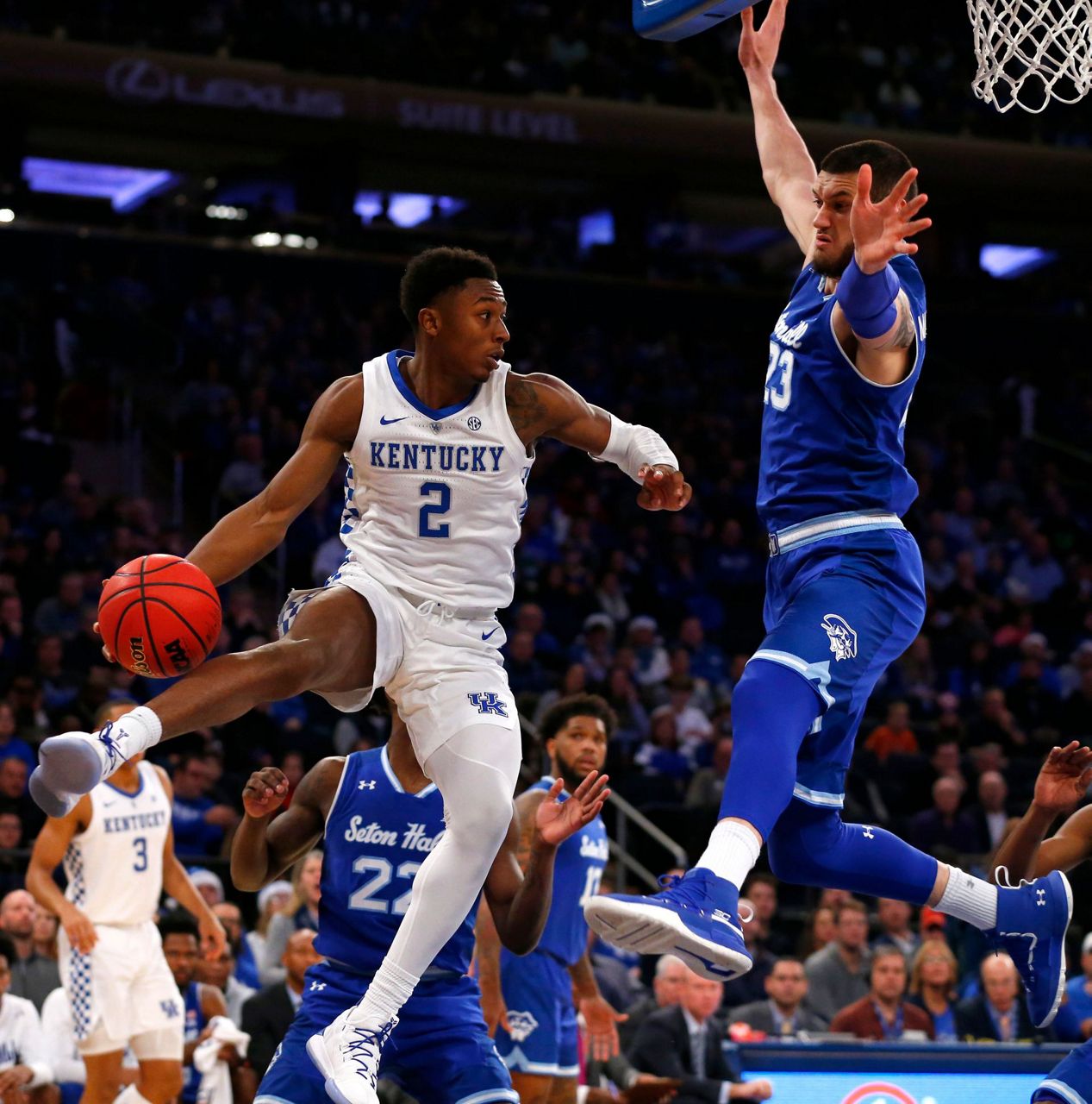 Seton Hall halfcourt shot to stun No. 9 Kentucky