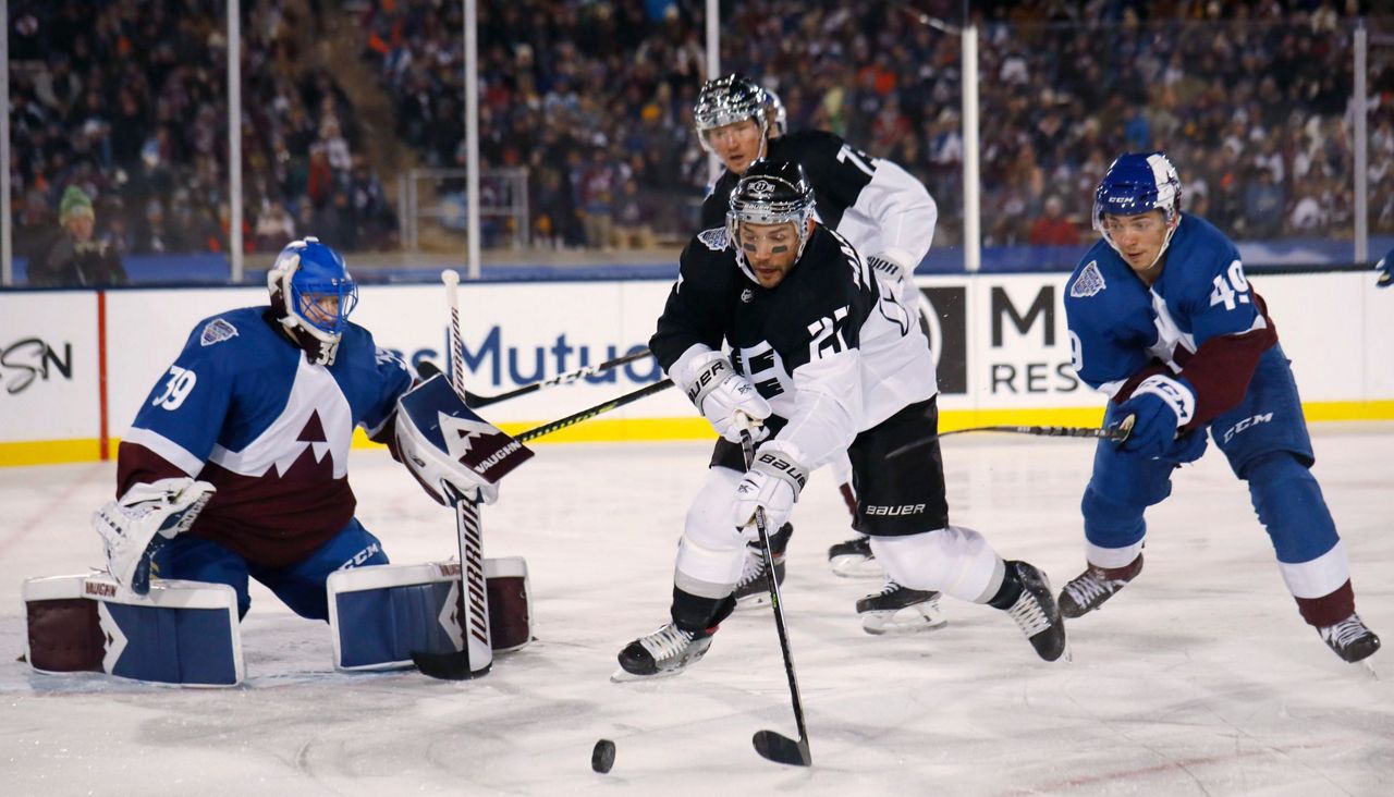 L.A. Kings sign Stanley Cup hero Alec Martinez to new six-year