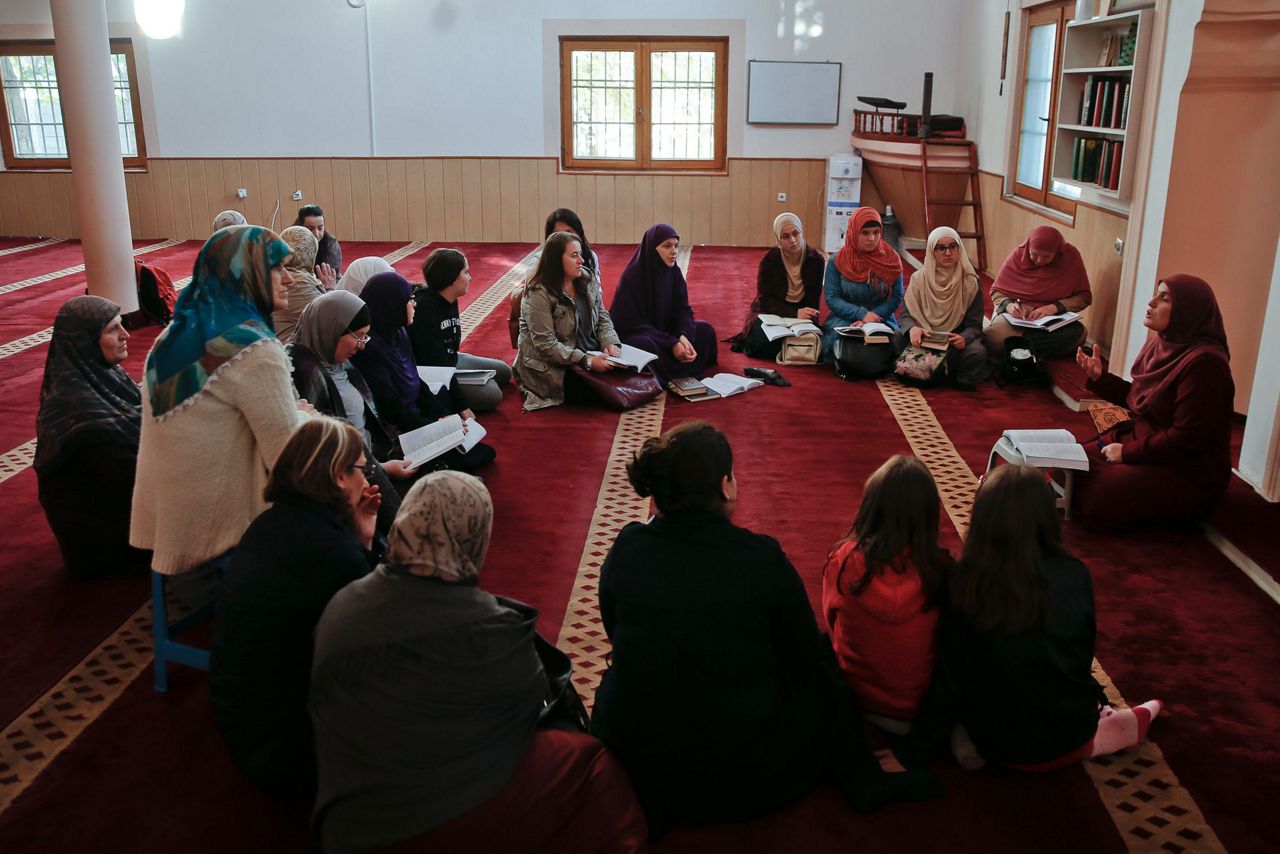 Muslim preachers help Kosovo women learn, win their rights