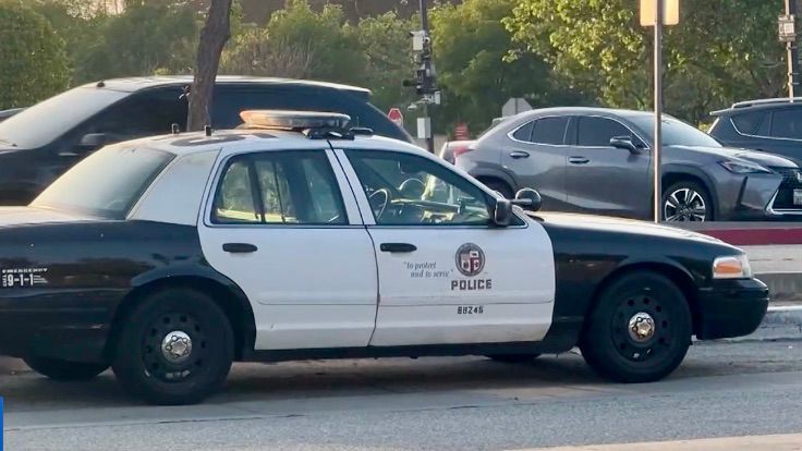 Los Angeles Police Department vehicle. (Spectrum News/Anna Albaryan)