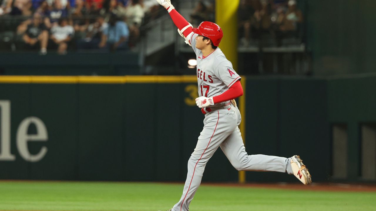 The Angels beat the Rangers 5-3
