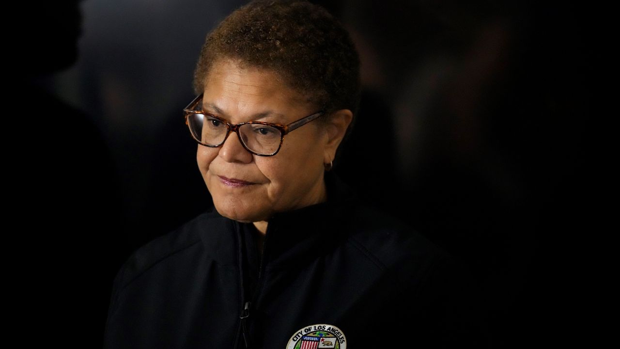 Los Angeles Mayor Karen Bass. (AP Photo/Marcio Jose Sanchez, File)