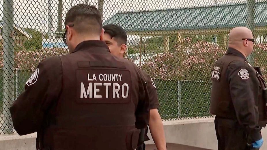 LA Metro security. (Spectrum News/Anna Albaryan)