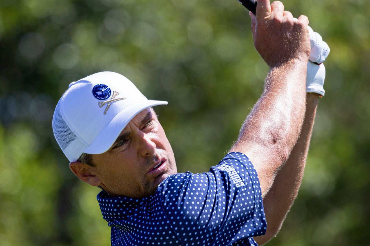 Charles Howell III with 63 wins in Mexico for 1st LIV title