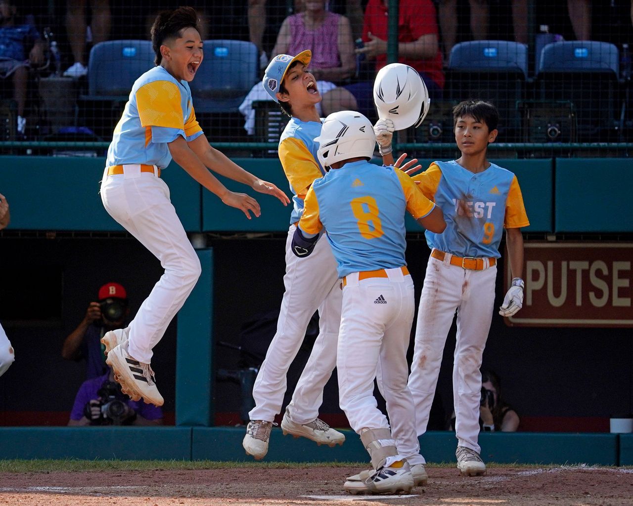 Hawaii beats Tennessee 51 to take spot at LLWS championship