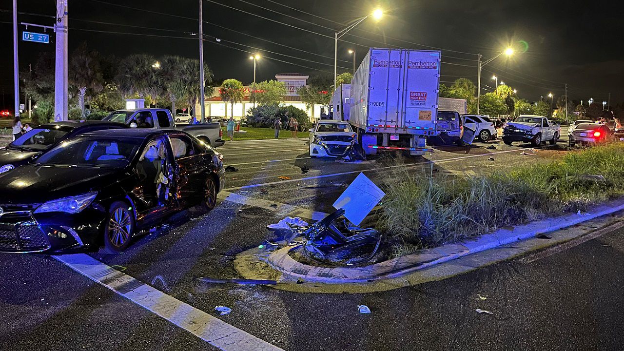 Multivehicle accident in Lake Wales