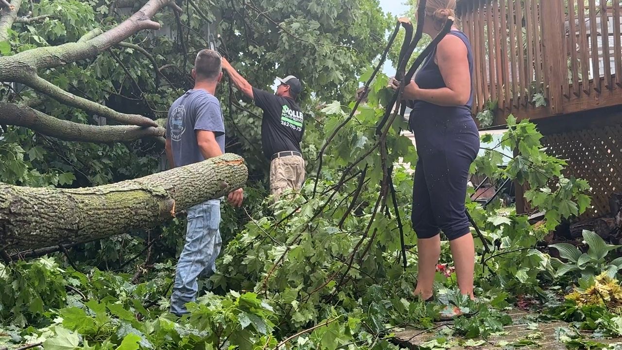 Thousands left without power after powerful storm tears through southeast Wisconsin