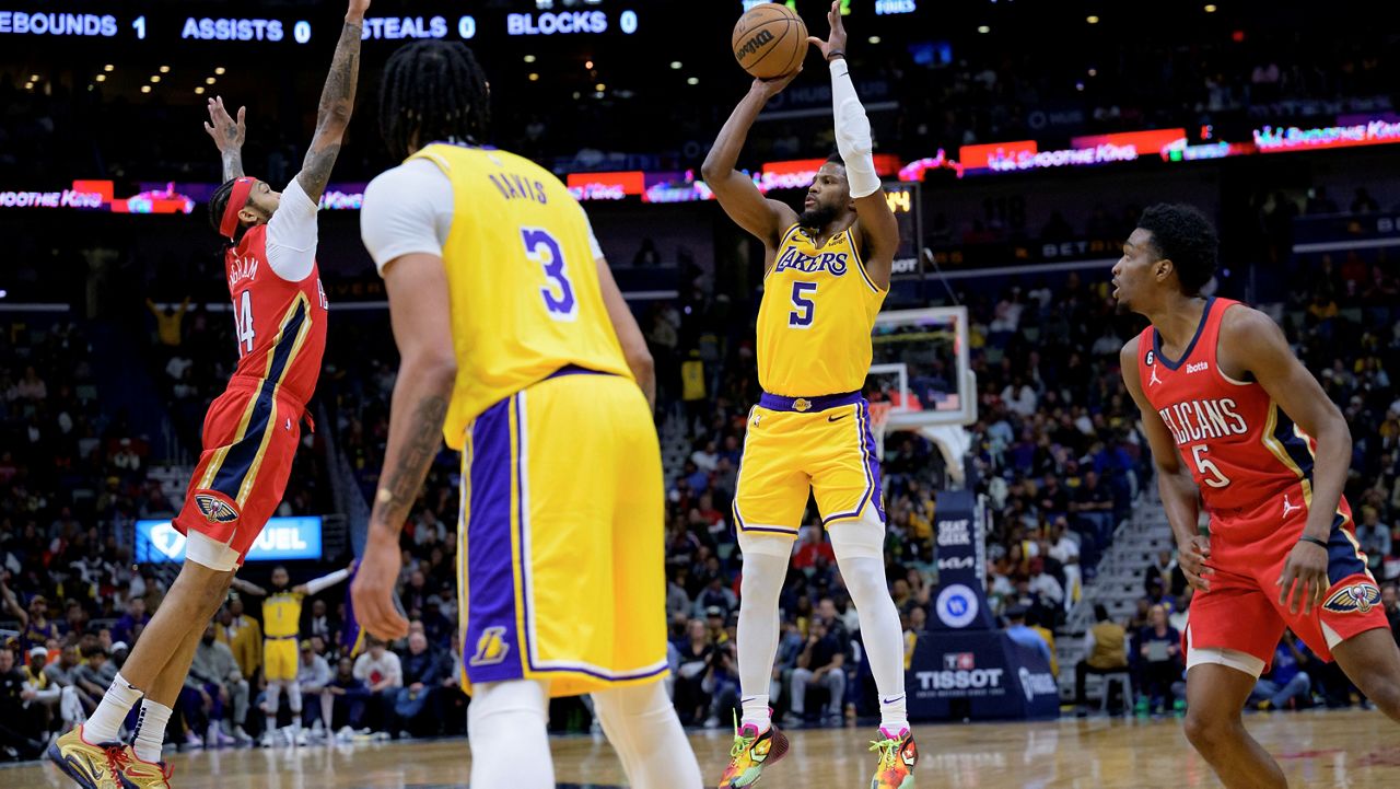 Lakers win key game in New Orleans