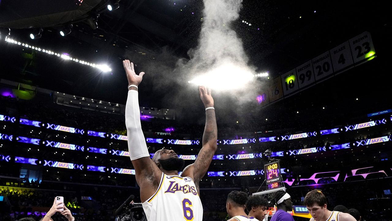 Lakers Training Camp ! LeBron James, Russ, and AD have a 3 point