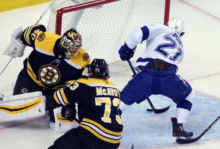 Marchand gets his licks in as Bruins storm back vs. Lightning