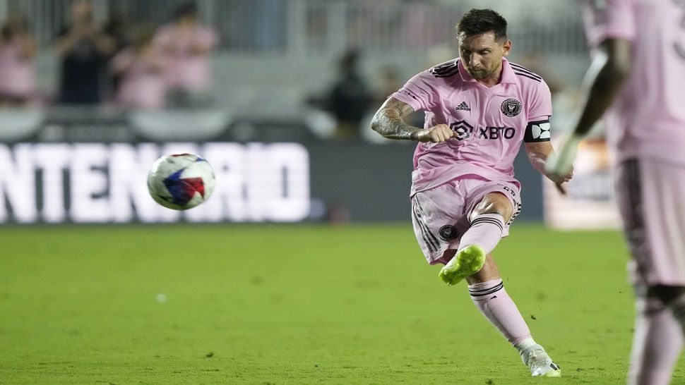 Lionel Messi scores during his Inter Miami debut against Cruz Azul