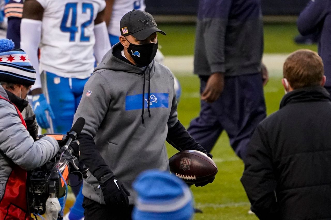 Lions' Bevell can't coach vs Bucs due to COVID protocols