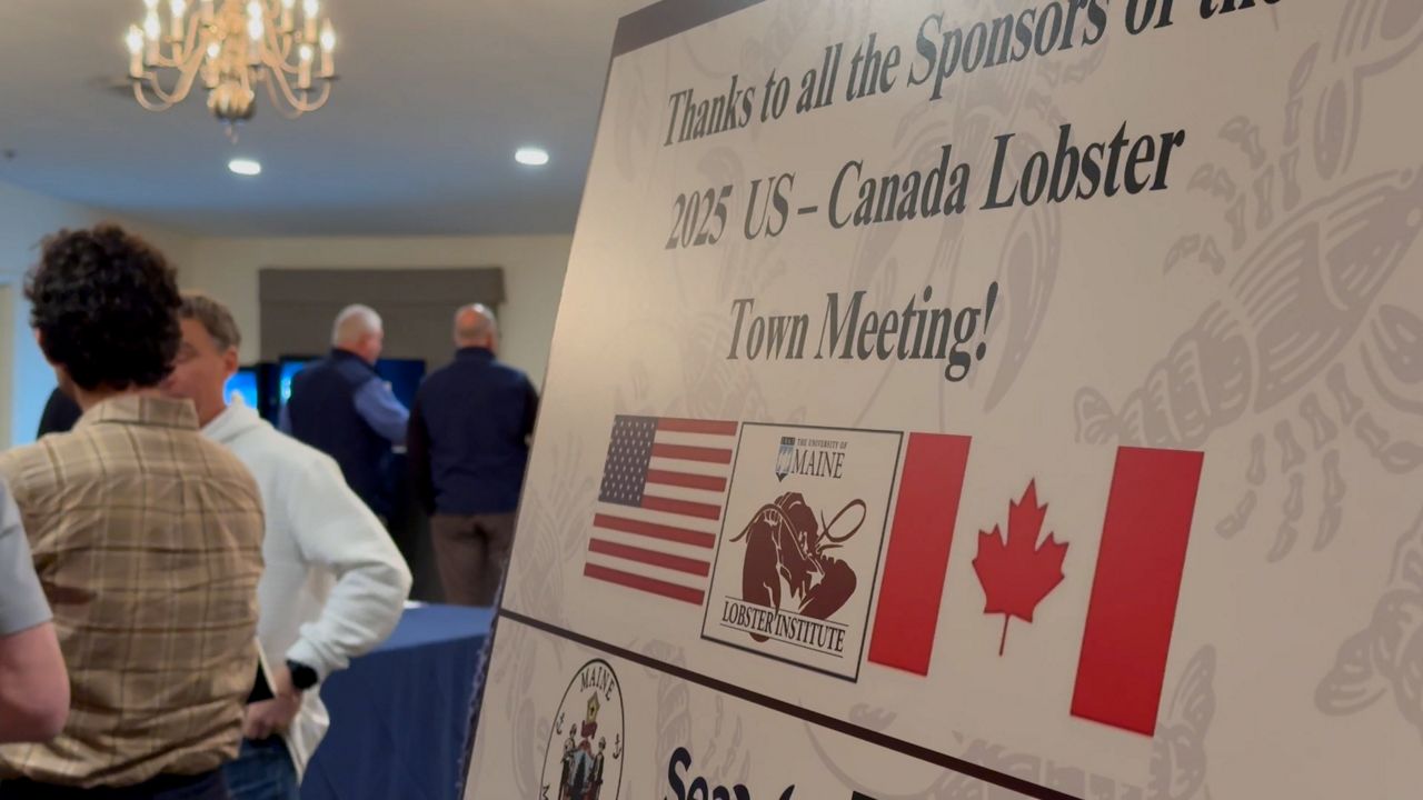 Attendees mingle following a day of industry talk at the 2025 U.S. — Canada Town Meeting (Spectrum News/David Ledford)