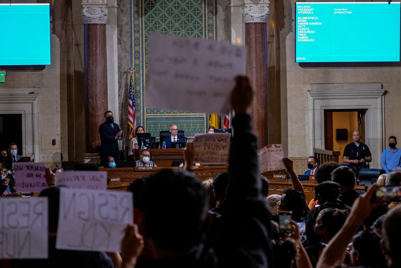 Los Angeles councilmen resist resignation in racism scandal