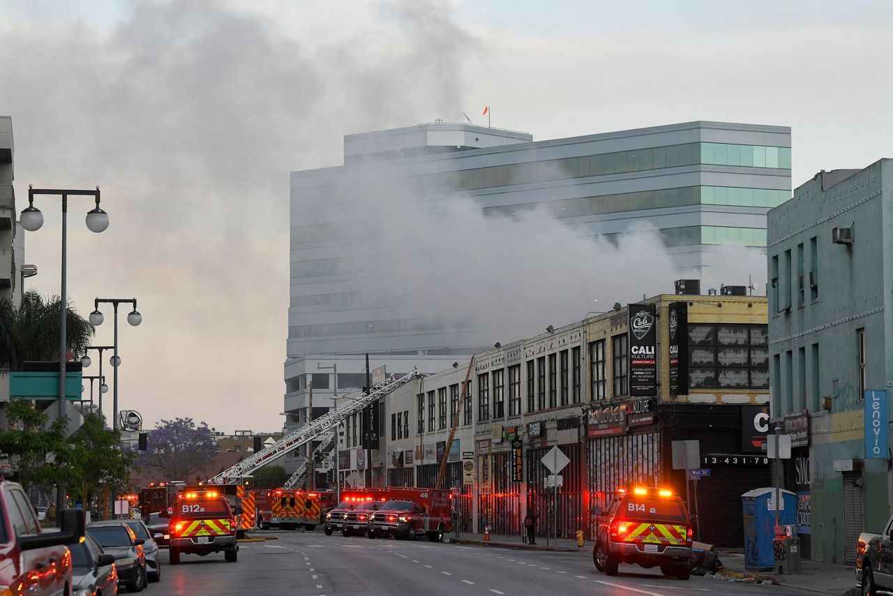 Fire, explosion in Los Angeles injures 10 firefighters