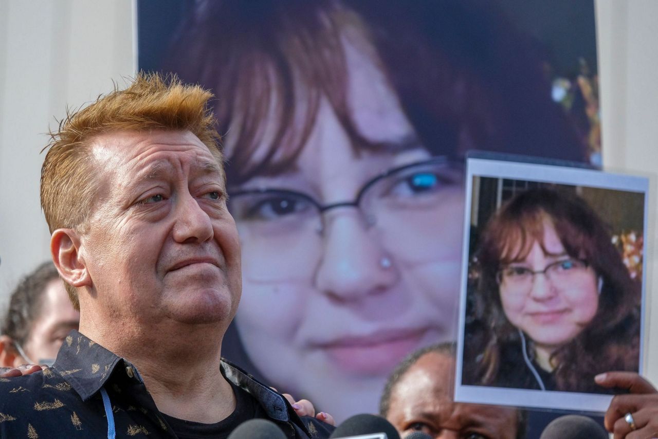 Trial to begin in lawsuit over fatal Los Angeles police shooting of 14 ...