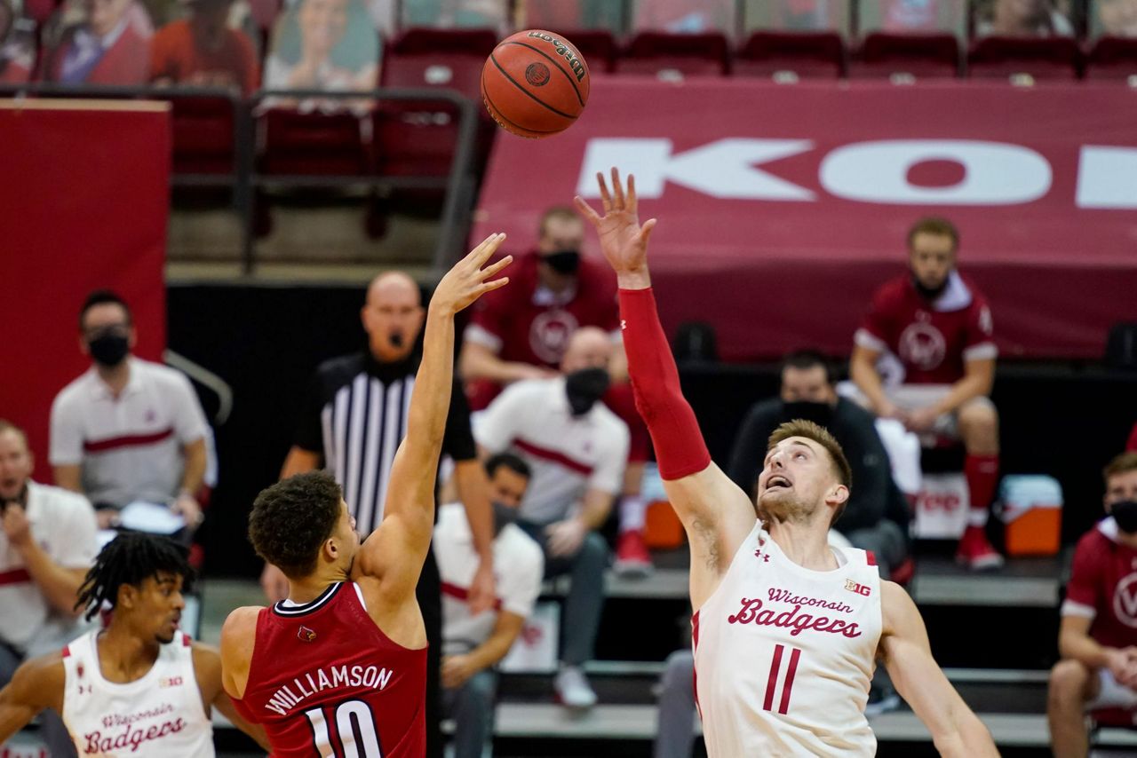 Potter leads No. 12 Wisconsin past No. 23 Louisville 8548