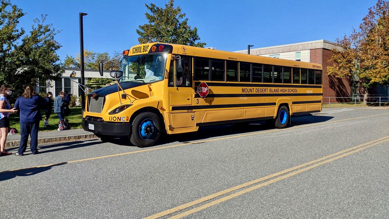 Electric school bus