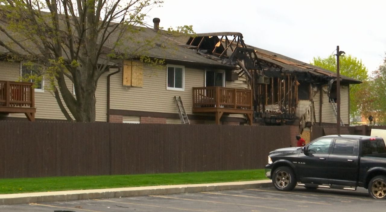 Another Milwaukee apartment building catches fire