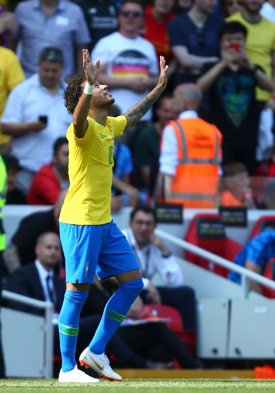 Neymar Makes Spectacular Return As Brazil Beats Croatia 2 0