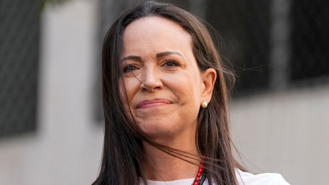 Trump set to meet Venezuelan opposition leader after publicly backing Maduro's successor