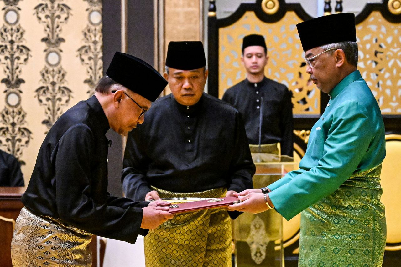 From prisoner to PM, Malaysia's Anwar had long ride to top