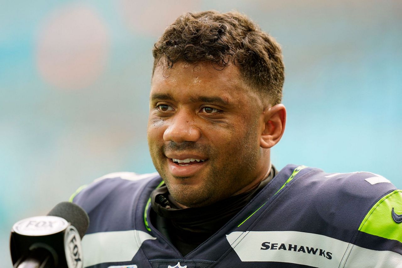 Russell Wilson, Travis Kelce among NFL Man of Year nominees