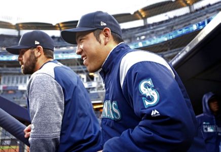 MLB fans noticed foreign substance on Mariners LHP Yusei Kikuchi's hat