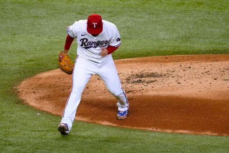 Matt Festa of the Seattle Mariners pitches in the seventh inning