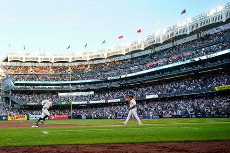 Judge hits 43rd HR, Yanks beat Ms 7-2 for winning home mark