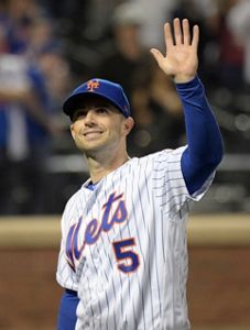 Mets captain Wright says goodbye, walks off to long ovation