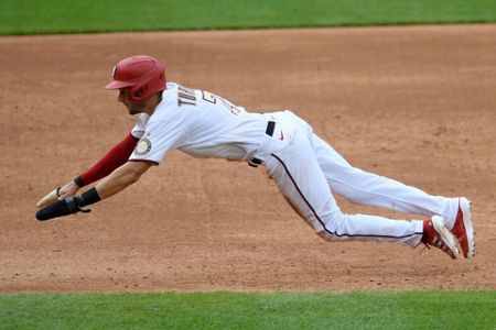 Nationals outlast Marlins 5-4 in opener of doubleheader