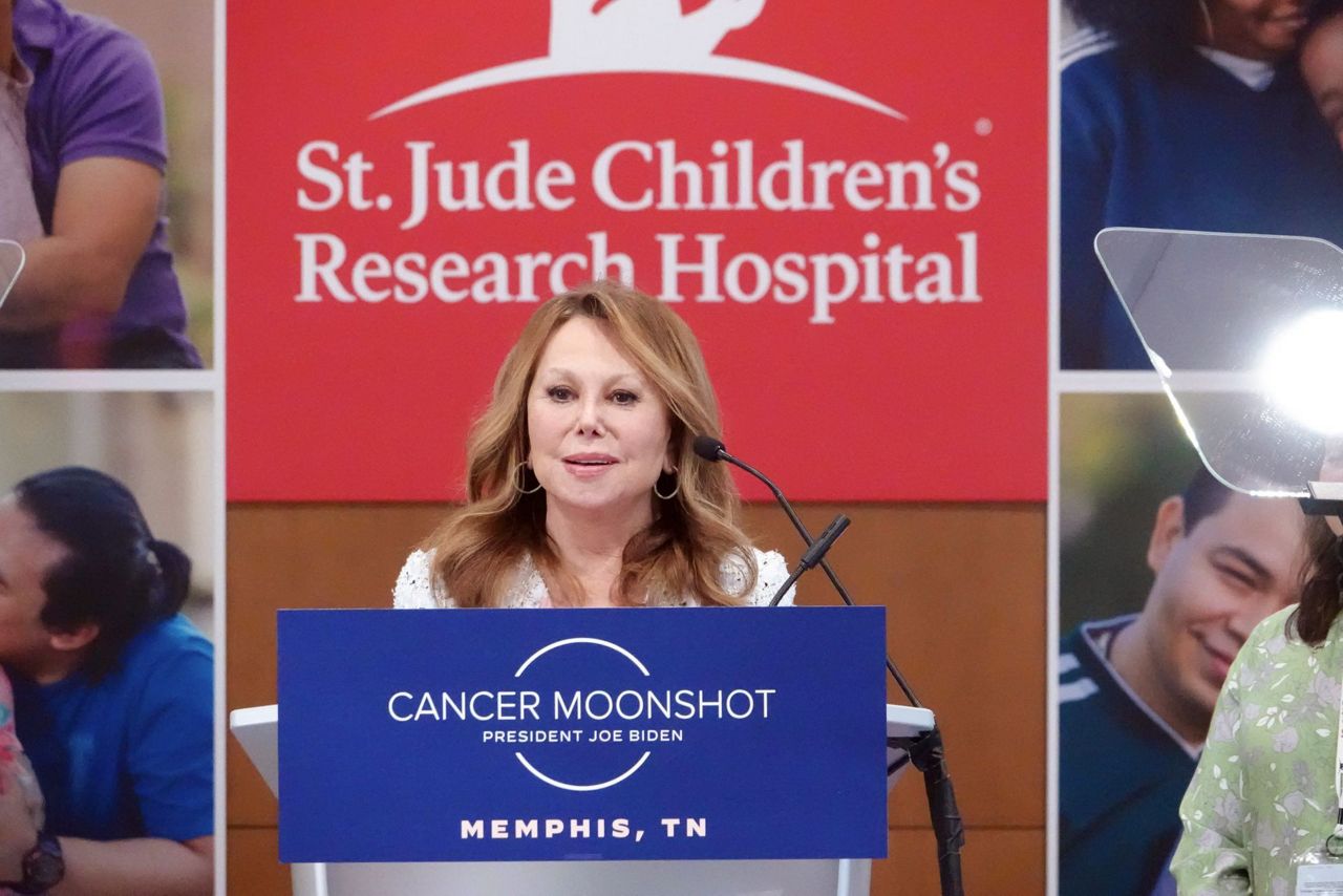 Marlo Thomas celebrates Thanks and Giving's 20th year and 1 billion