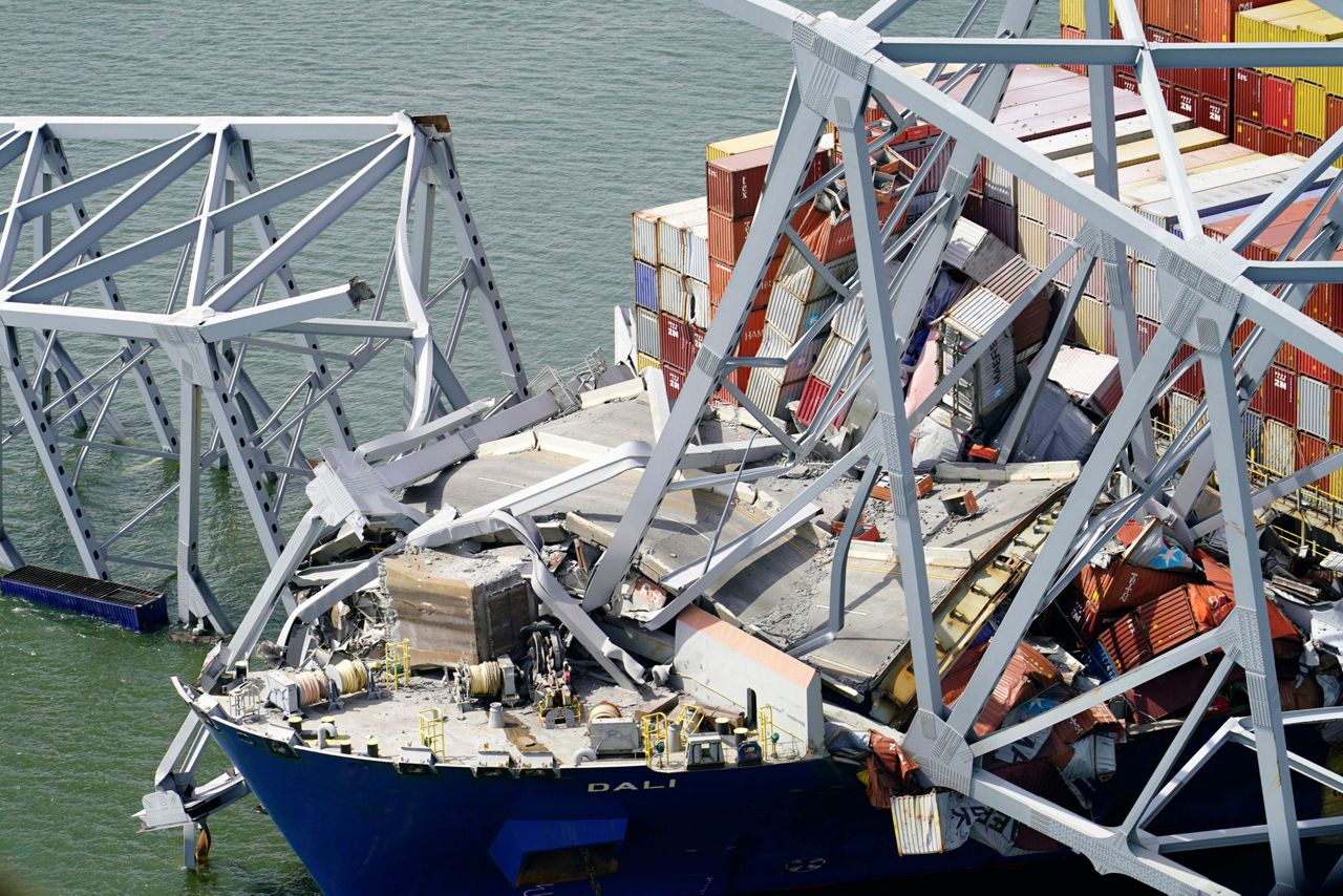 'heroes' Scrambled To Stop Traffic Before Baltimore Bridge Collapsed 