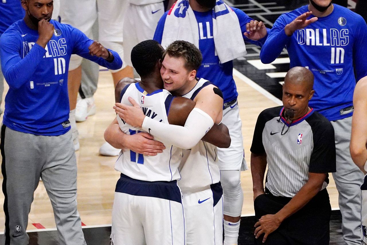 Doncic Scores 42 And Leads Mavs Over Clippers 105-100