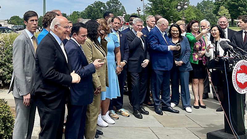 Mayors from around the country who are in town to talk about homelessness hold a press conference outside the U.S. Capitol on Tuesday, April 30, 2024 (Spectrum News) 