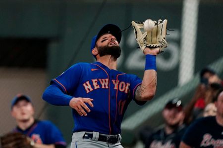 Mets' Kevin Pillar could start activities Monday after surgery